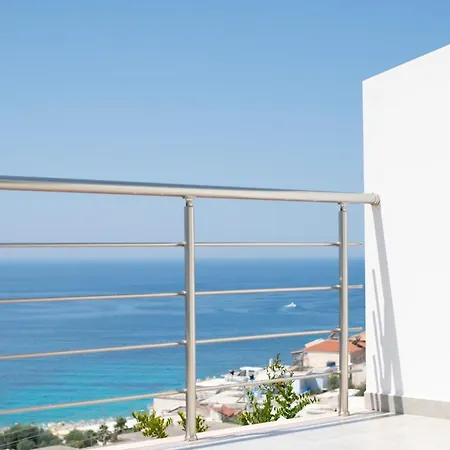 Marachi Top Floor Seaview *